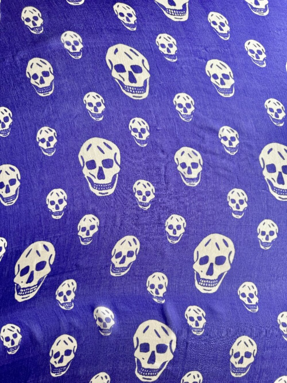ALEXANDER MCQUEEN Skull Motif Purple Silk Chiffon Large Square Scarf - Picture 3 of 14